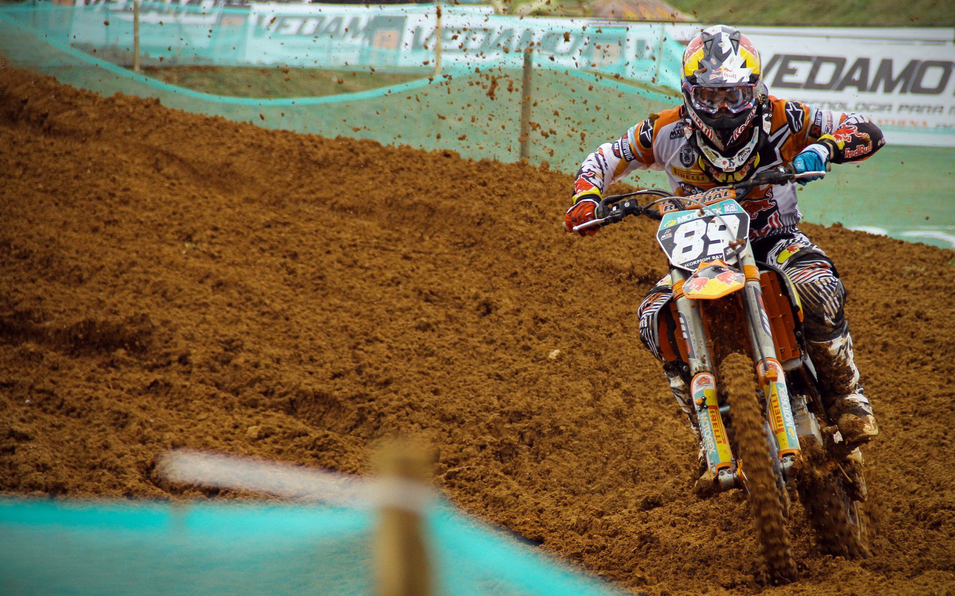 德国女子团体追逐赛选手在决赛中获得铜牌,德国女子单打